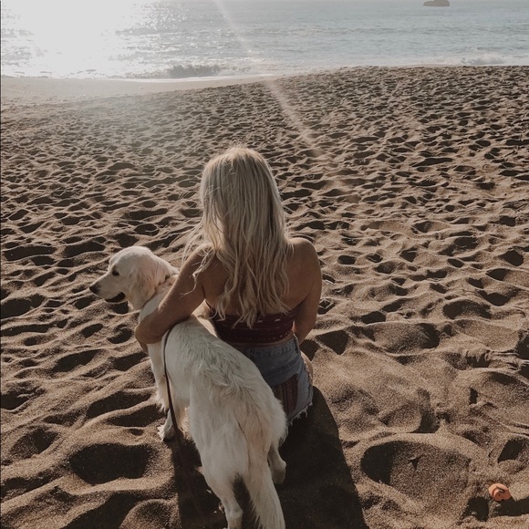 Meet your Posher, Cassandra - Picture 1 of 1